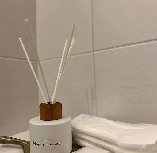 Stylish Modern Entire